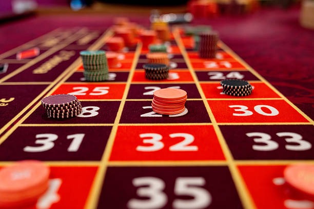 Bali Vacation free-spin bonus round on lobi 89 showing multiplier and extended spins